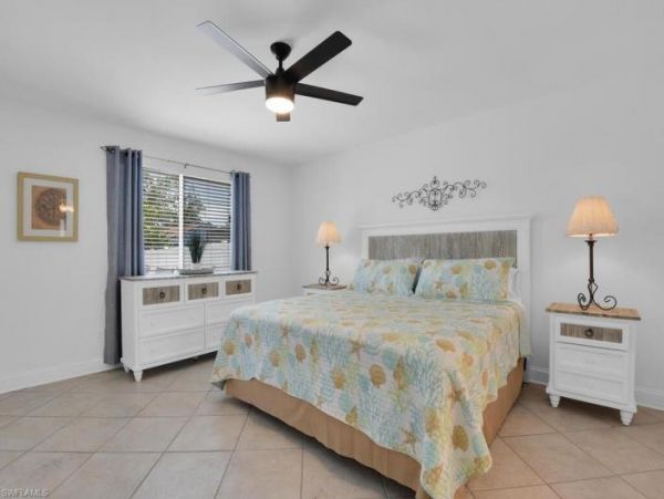 Naples Home 1010520