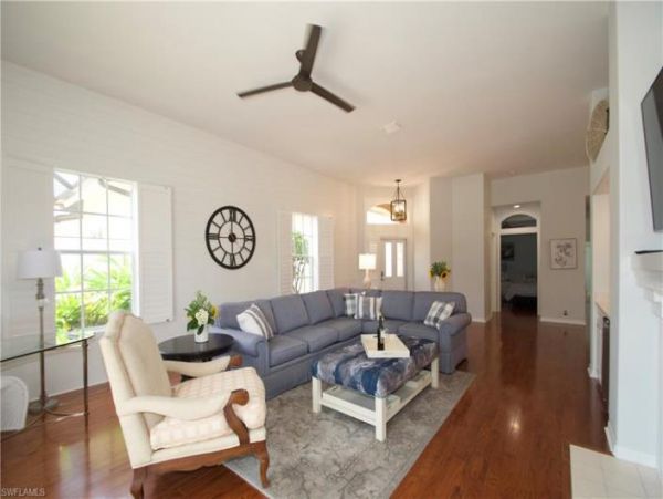 Naples Home 1010521