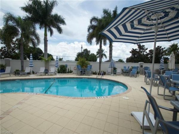 Naples Home 1010521