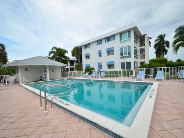 Naples Condo 1010523