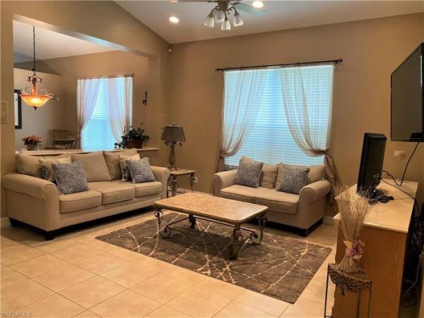 Naples Home 1010528