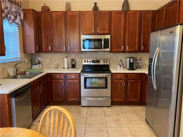 Naples Home 1010528