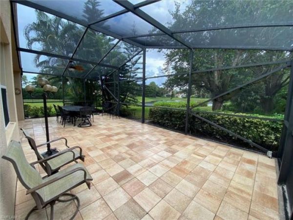 Naples Home 1010528