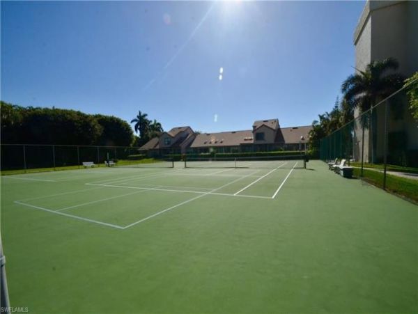 Naples Condo 1010529