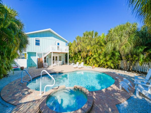 Anna Maria Vacation Home with Pool & Spa Sleeps 10 Guests