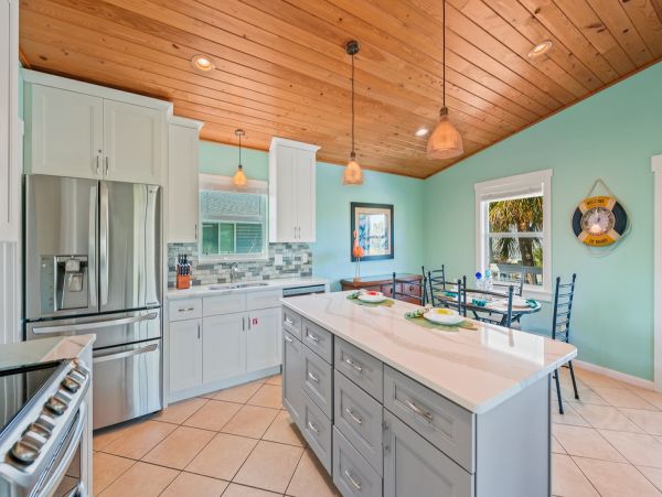 Anna Maria Vacation Home with Pool & Spa Sleeps 10 Guests