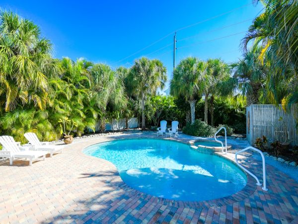 Anna Maria Vacation Home with Pool & Spa Sleeps 10 Guests