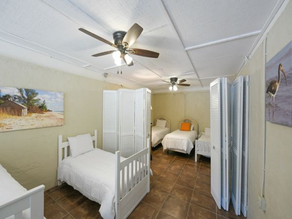 Anna Maria Vacation Home with Pool & Spa Sleeps 10 Guests