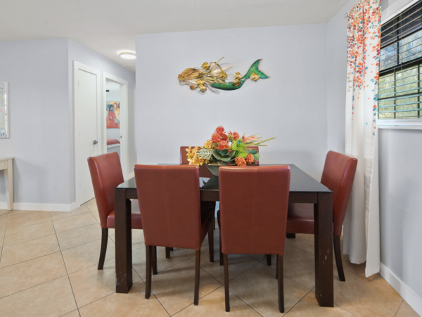DOWNTOWN NAPLES LOVELY VACATION HOME