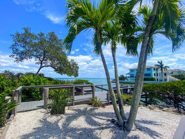 Beautiful 2 Bedroom Condo in Longboat Key Sleeps 4