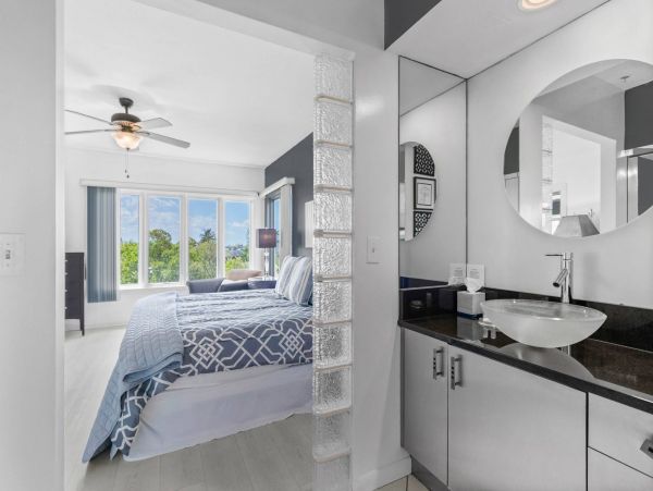 Beautiful 2 Bedroom Condo in Longboat Key Sleeps 4