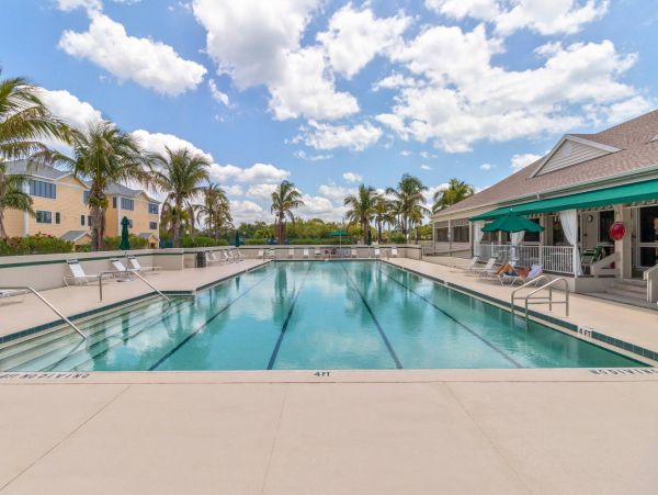Beautiful 2 Bedroom Condo in Longboat Key Sleeps 4
