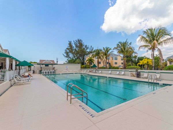Beautiful 2 Bedroom Condo in Longboat Key Sleeps 4