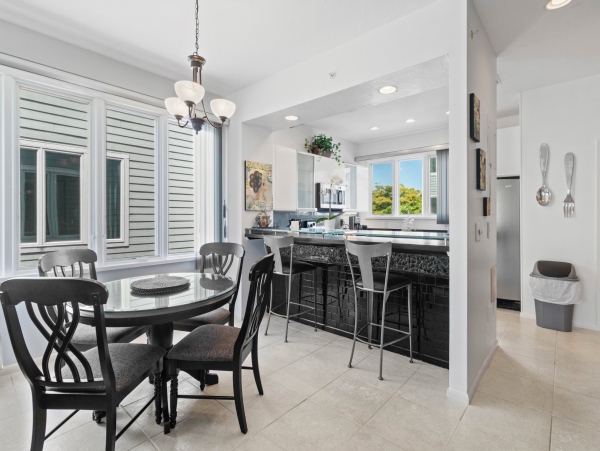 Beautiful 2 Bedroom Condo in Longboat Key Sleeps 4