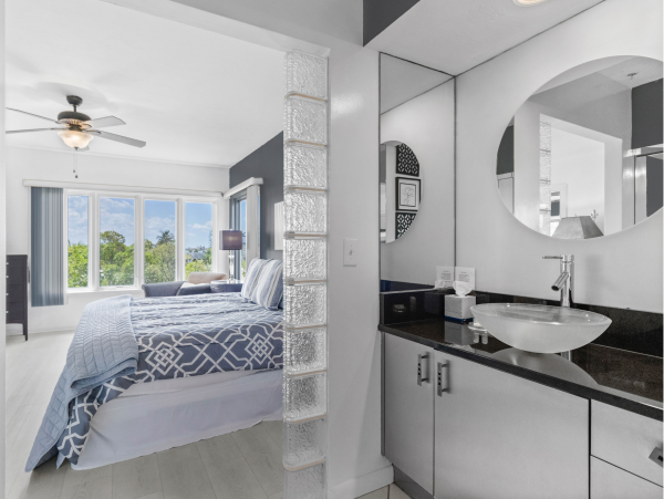 Beautiful 2 Bedroom Condo in Longboat Key Sleeps 4