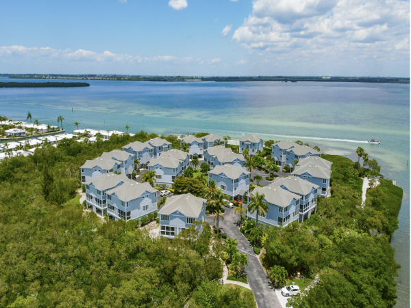 Beautiful 2 Bedroom Condo in Longboat Key Sleeps 4