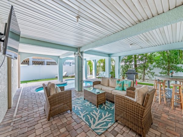 Luxury Anna Maria Vacation Home Private Pool Close to Beach