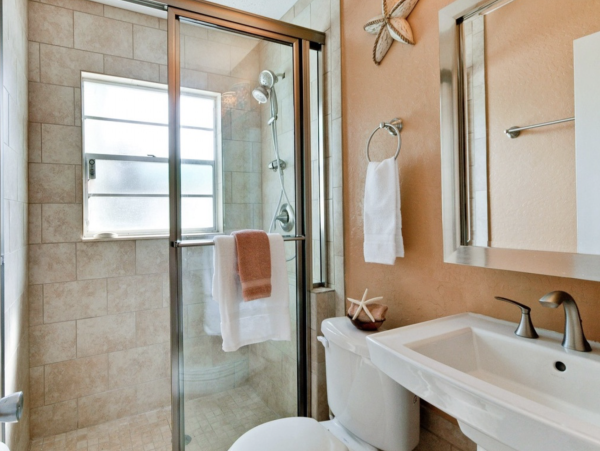 Anna Maria Island Vacation Duplex Three Bedroom with Pool