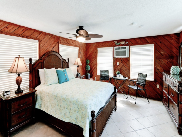 Anna Maria Island Vacation Duplex Three Bedroom with Pool