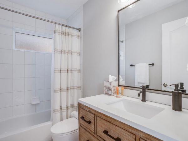 4 Bedroom Rental