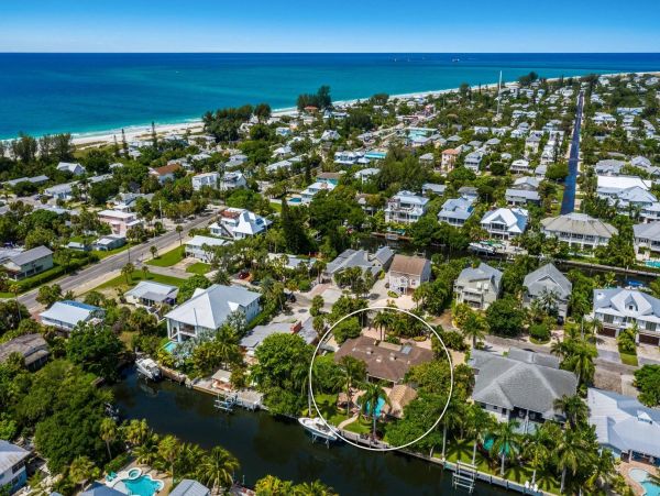 Beautiful Anna Maria Vacation Home with Pool & Canal Views