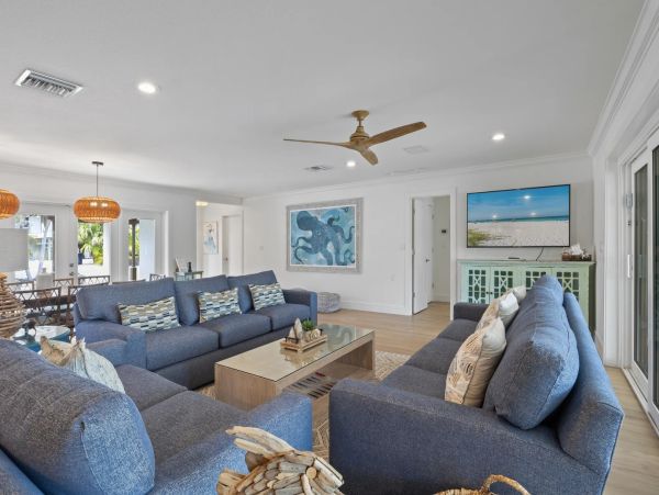 Beautiful Anna Maria Vacation Home with Pool & Canal Views
