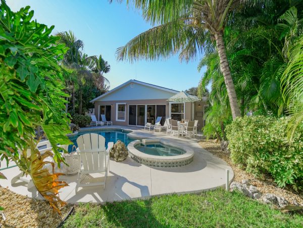Anna Maria Island Holmes Beach Home 1010551