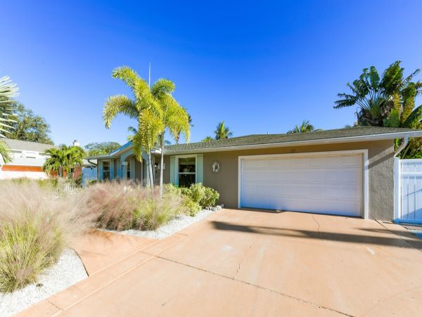 Anna Maria Island Holmes Beach Home 1010551