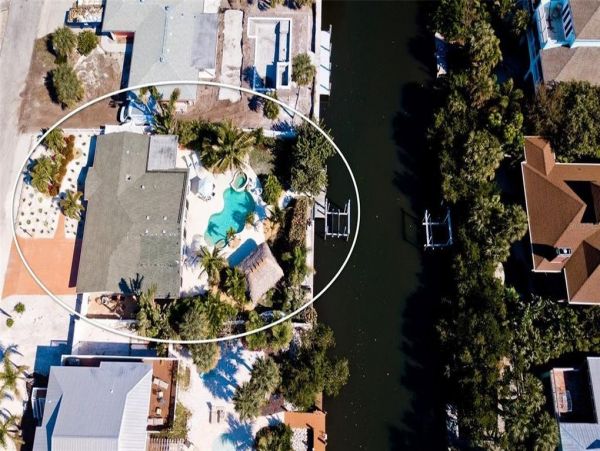 Anna Maria Island Holmes Beach Home 1010551