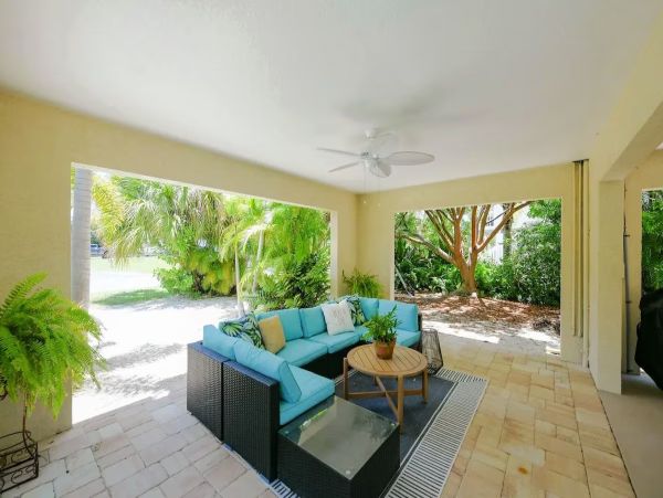 Anna Maria Island Vacation Pool Home