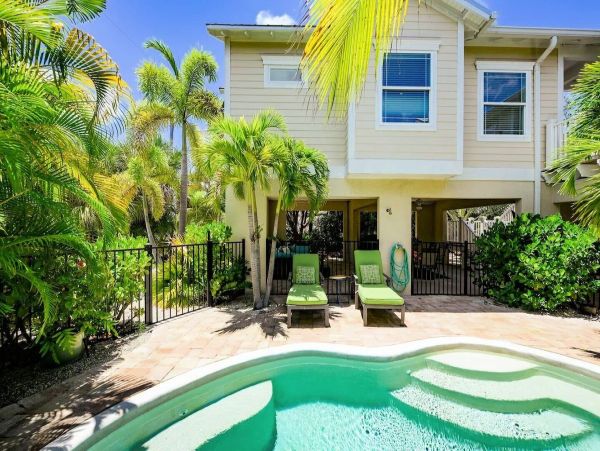Anna Maria Island Vacation Pool Home