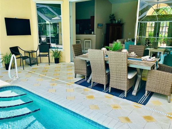 Naples Home 1010554