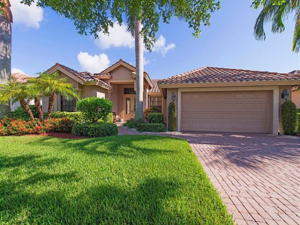 Naples Home 1010556