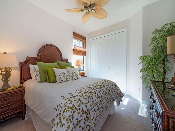 Naples Home 1010556