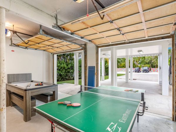 Beautiful Vacation Home with Game Area & Private Pool