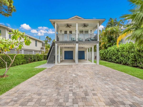 Beautiful Vacation Home with Game Area & Private Pool