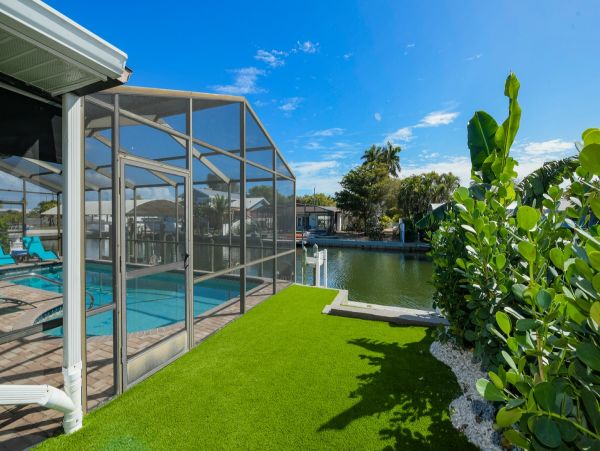Canal Front Three Bedroom Vacation Home Sleeps 6