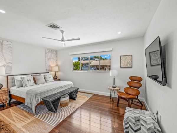 Canal Front Three Bedroom Vacation Home Sleeps 6