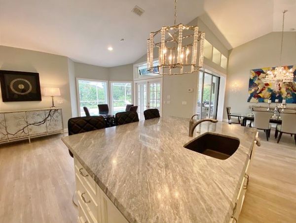 Naples Home 1010569