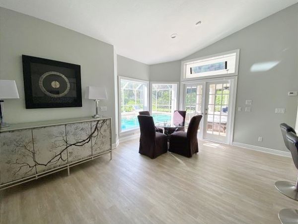 Naples Home 1010569