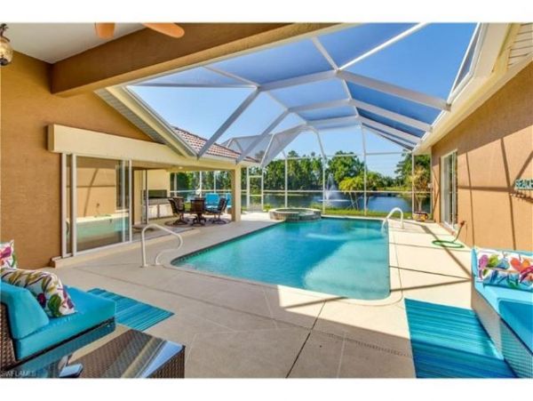 Naples Home 1010574