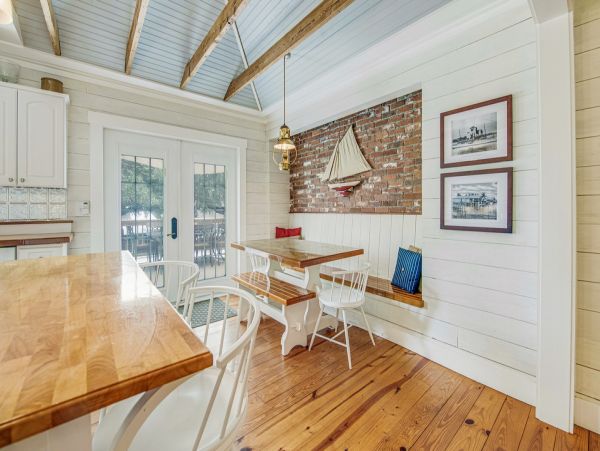 Bradenton Vacation Home Four Bedrooms Sleeps 8 Guests