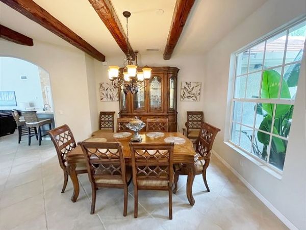 Naples Home 1010578