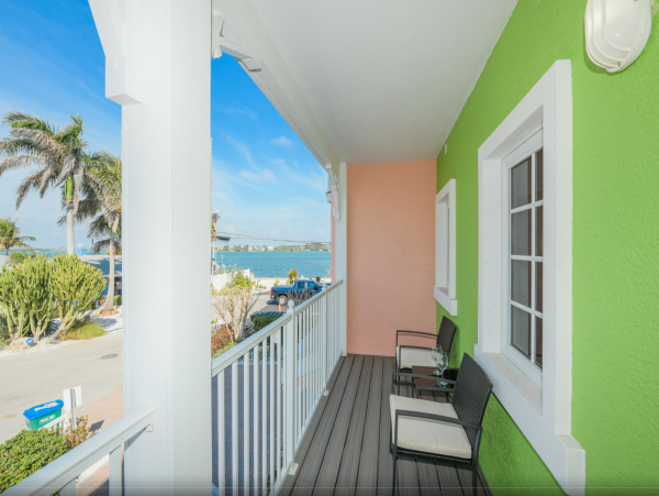 Bradenton Beach Lovely 3 Bedroom Condo Short Walk to Beach
