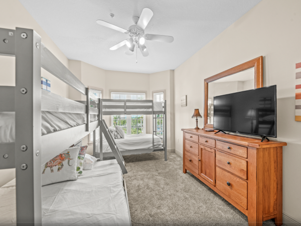 Bradenton Beach Lovely 3 Bedroom Condo Short Walk to Beach
