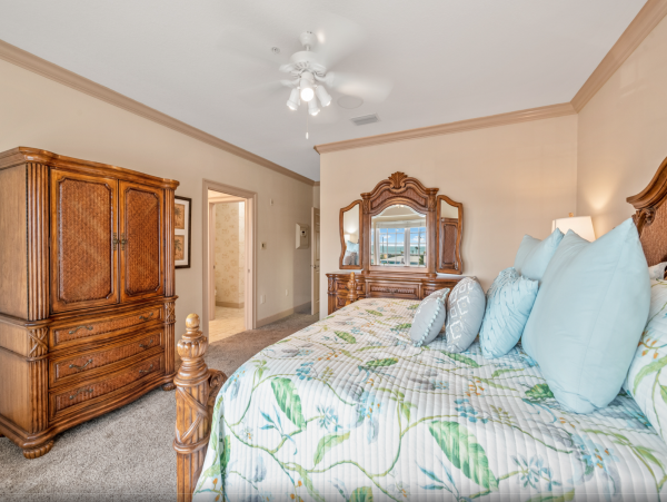 Bradenton Beach Lovely 3 Bedroom Condo Short Walk to Beach