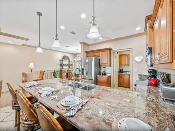 Bradenton Beach Lovely 3 Bedroom Condo Short Walk to Beach