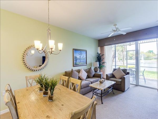 Naples Condo 1010585