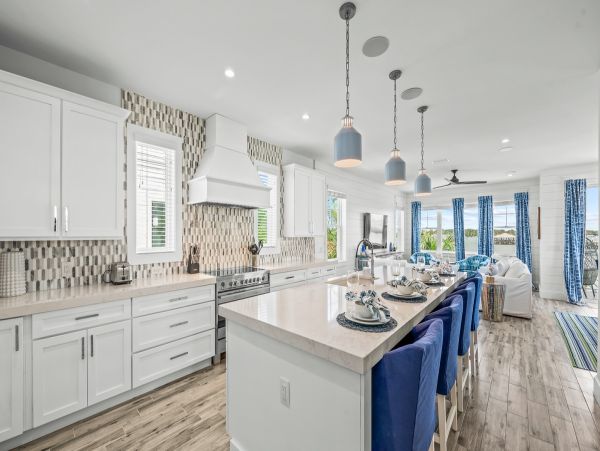 Gorgeous Brand New Build! Sleeps 18 Guests