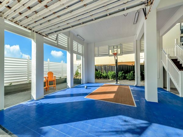 Anna Maria Island Beachfront Rental - Bradenton Beach Luxury Vacation Home